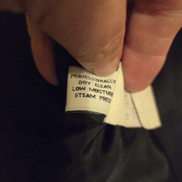 Koret Vtg 100% Wool Single Gold Button Black Blazer Notched Lapel Shoulder Pads - Picture 5 of 8